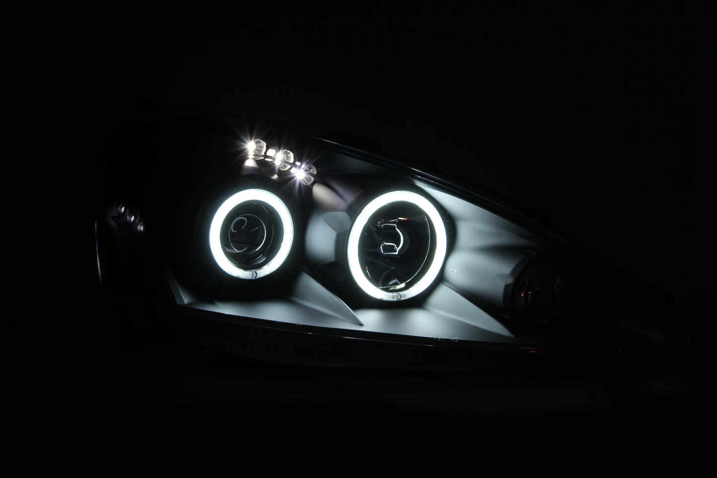 ANZO USA - Projector Headlight Set W/Halo - 121197